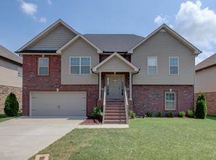 1365 Allmon Dr, Clarksville, TN 37042