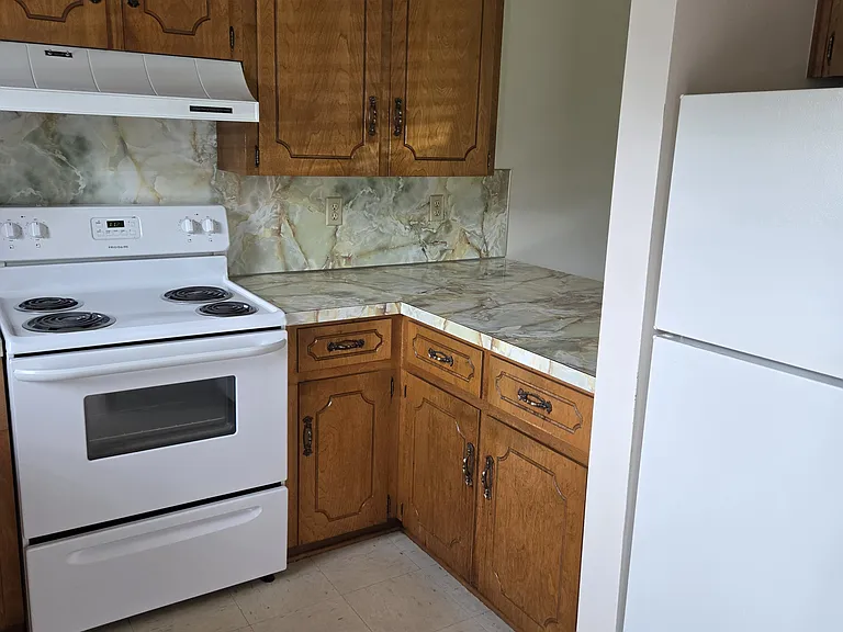 2250 Northeastern Ave — Photo 16