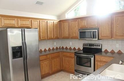 3rd image of 3000 Phoenix Dr