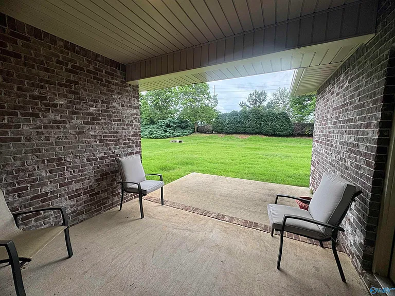 475 E Mossyleaf Dr — Photo 3