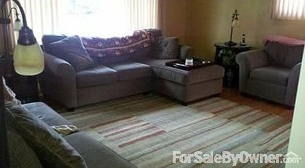 Kitchen
						:
						Eat-In Kitchen