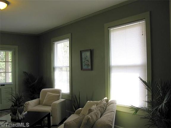 5th image of 2401 Cypress St