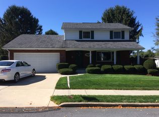 802 Marion Ln, Moosic, PA 18507