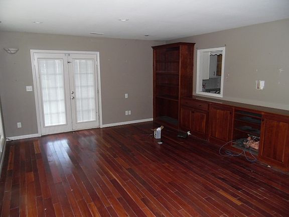 5th image of 708 S Cleveland St