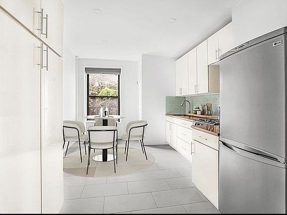 2nd image of 204 E 90th St APT 4E