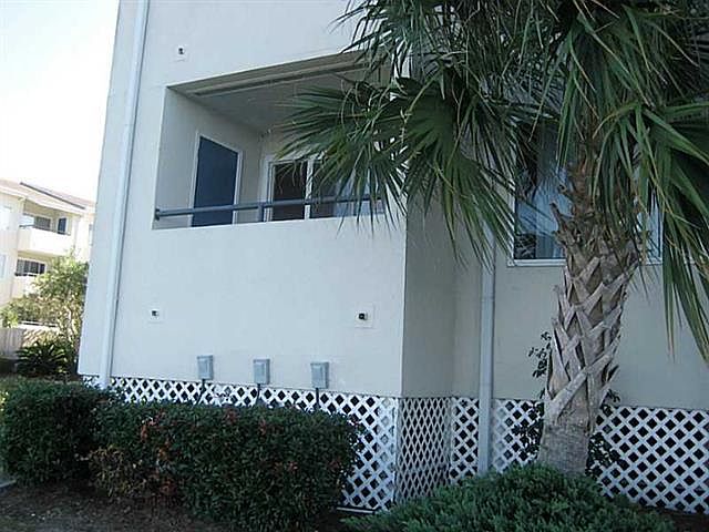 1st image of 1580 Harbor Dr Unit 120