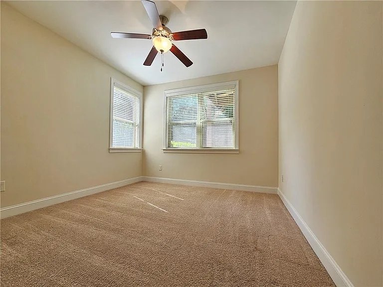 249 Bridlington St — Photo 4