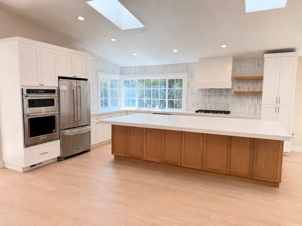15047 Meadow Oak Pl, Salinas, CA 93907
