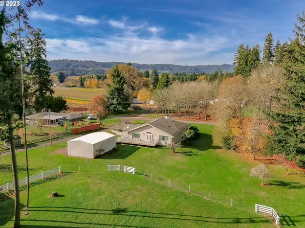 14300 NW Charlton Rd, Portland, OR 97231