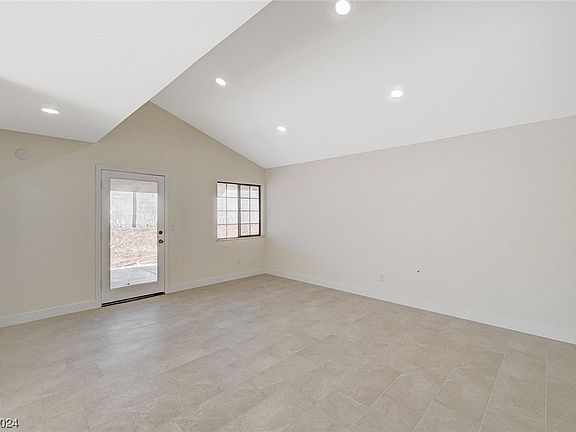 3rd image of 3987 Tudur Ln