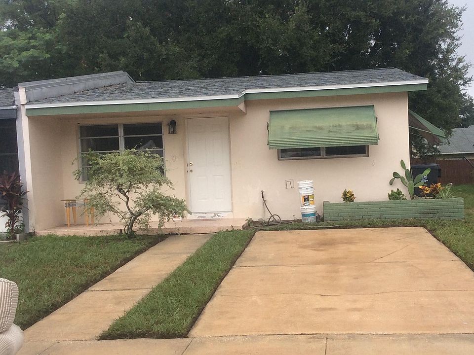 1st image of 175 W Towne Pl