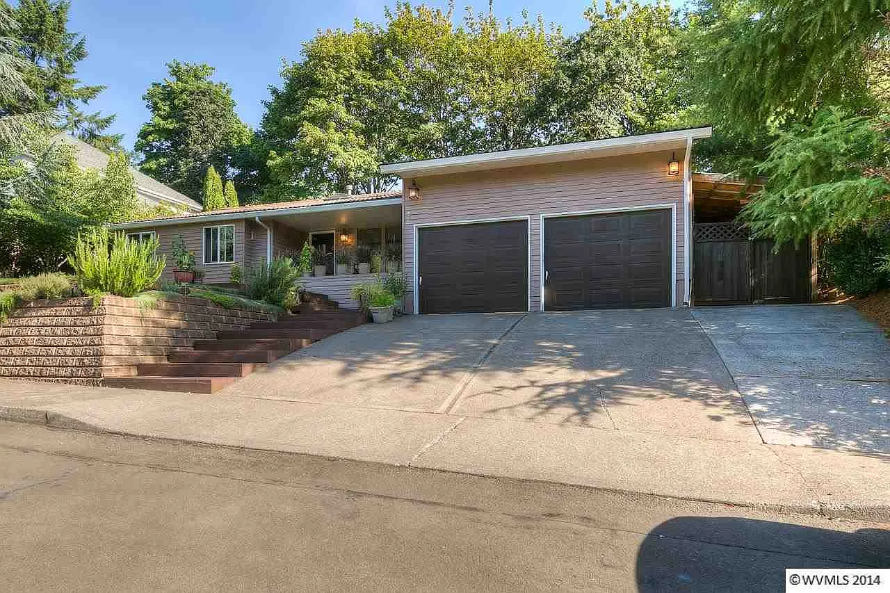 975 Gleneden Ct NW photo 1
