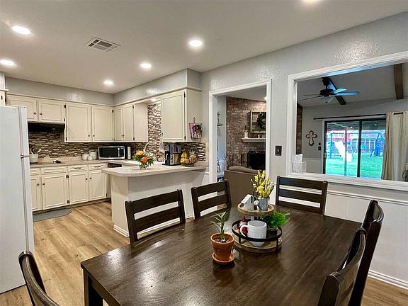 4th image of 109 Canary Pl