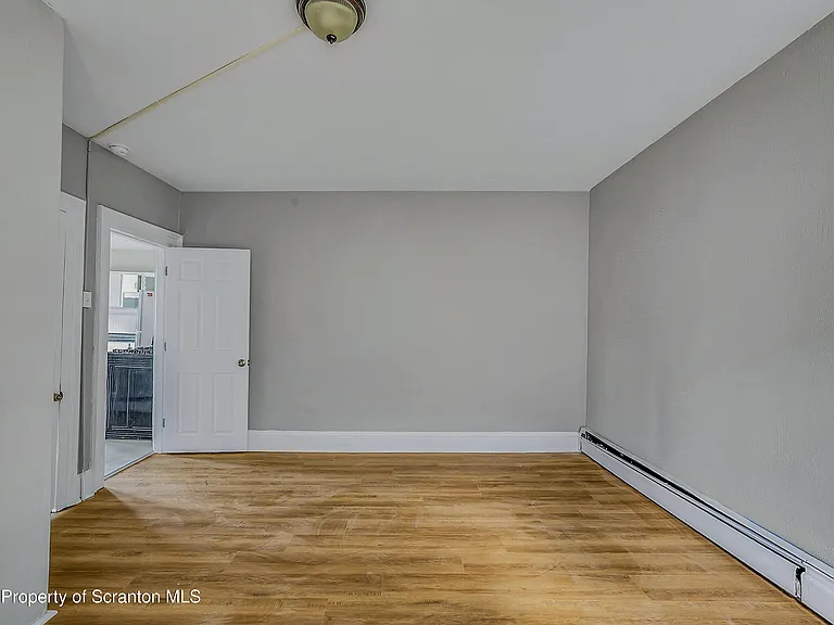 310 Oak St #1 — Photo 10