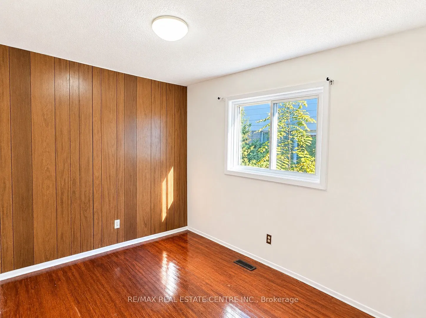 5 bed, $3,100 — Photo 3
