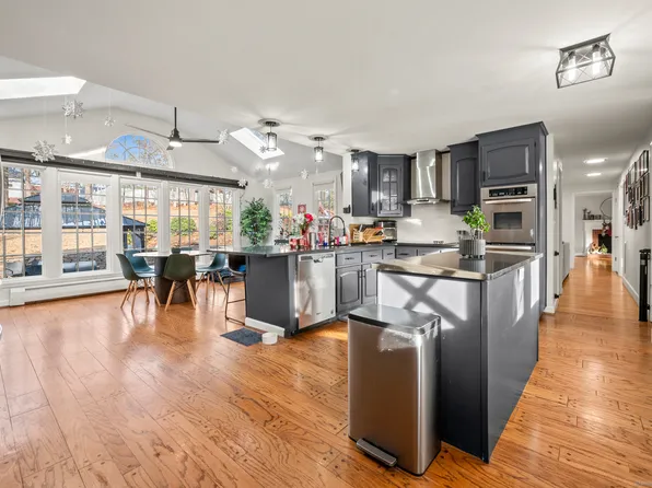 122 Lake Street, South Windsor, CT 06074