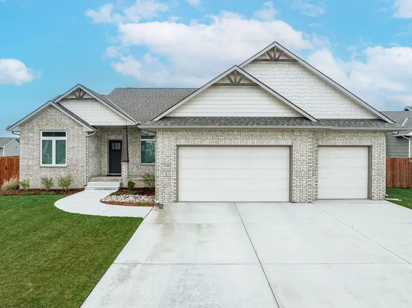 1730 N Blackstone Ct, Wichita, KS 67235
