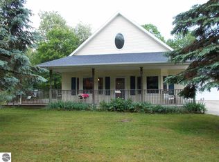 1652 Freehan St, Saint Helen, MI 48656