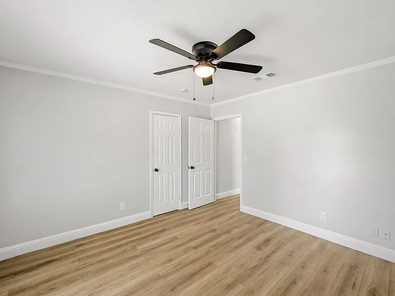 1310 Burning Tree Rd — Photo 22