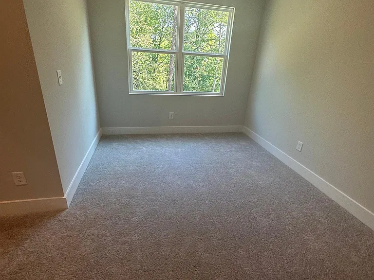 9704 Munsing Dr — Photo 13