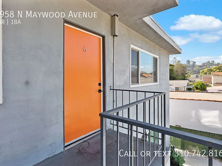 4958 N Maywood Ave — Photo 14
