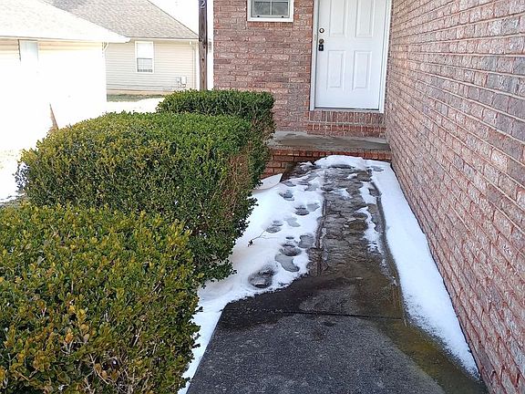 3rd image of 5570-5572 N Brown Ln