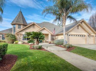 2836 Carolina Ave, Clovis, CA 93611