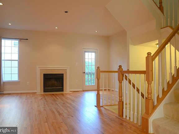 5th image of 2401 Clover Field Cir