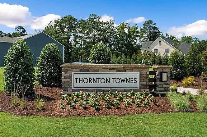 3 bed, 2.5 bath, 1740 sqft, $2,200 — Photo 1