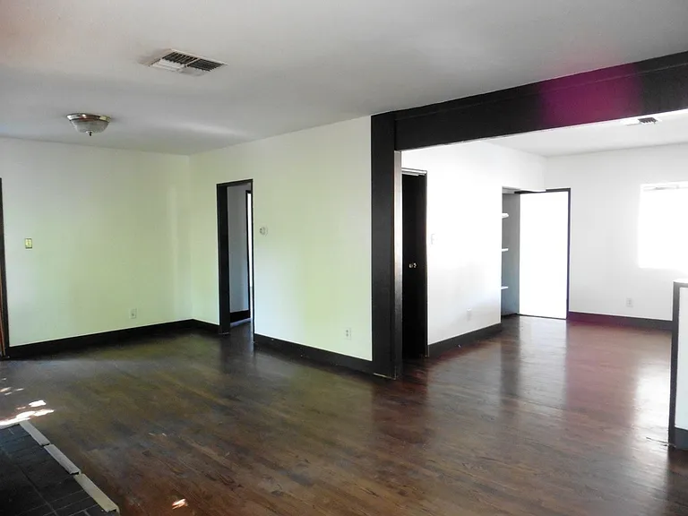 5723 Stansbury Ave #1 — Photo 23