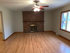 4 bed, 2.0 bath, 1956 sqft, $1,850 — Photo 2