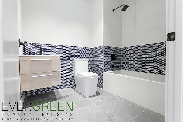 Rented by Pinn Realty | media 18