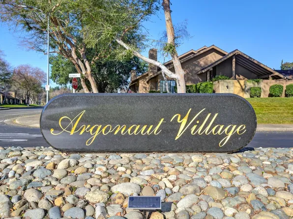 1954 D O Mills Ct, Gold River, CA 95670