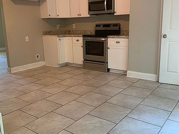 4th image of 202 Donnybrook Dr