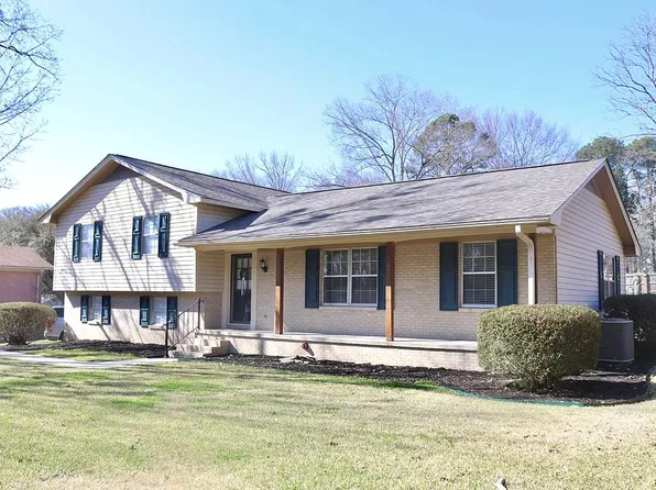 203 Landsdown Dr, Vicksburg, MS 39180
