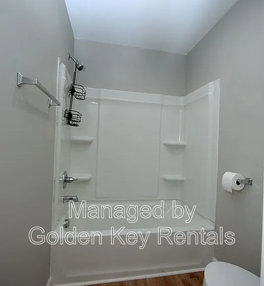 315 E Walnut St #1-A — Photo 9