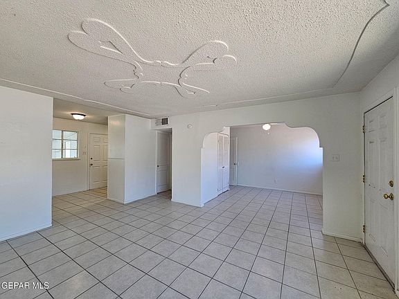 2nd image of 6012 Tejas Dr