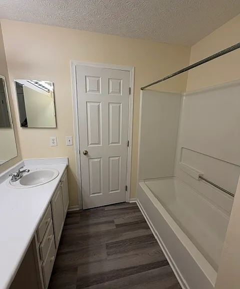 6722 Lagrange Dr — Photo 5