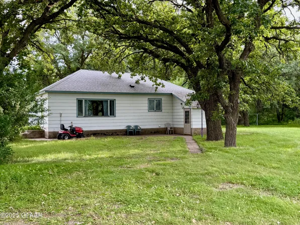 13668 Highway 5, Cavalier, ND 58220