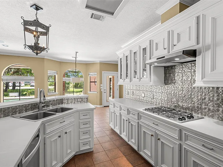 20240 Cypress Rosehill Rd — Photo 14