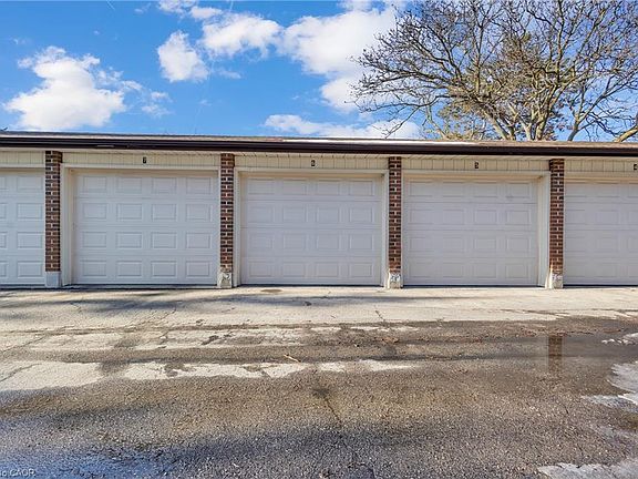 2nd image of 67 Breckenridge Dr #202