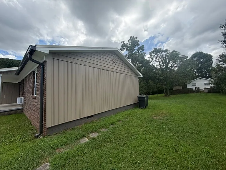 2860-2864 Blue Ridge Dr — Photo 9