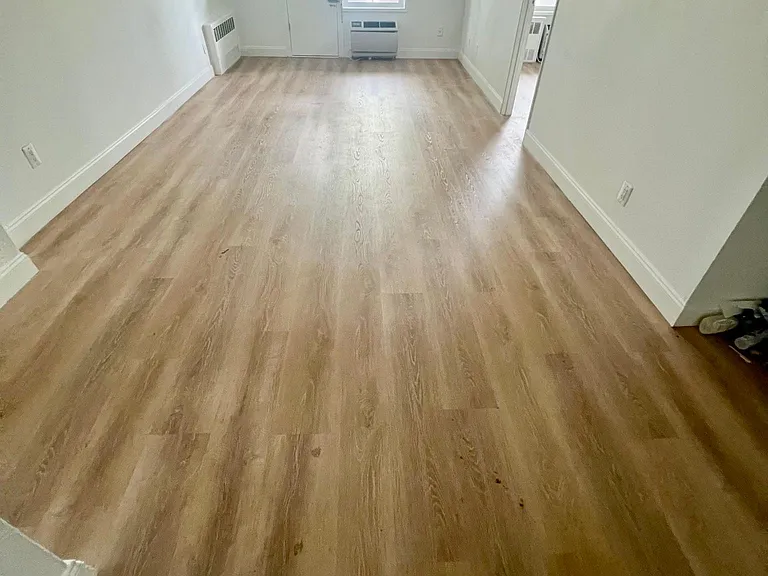 1910 Parsons Blvd #2H — Photo 10