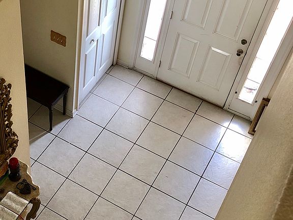 4th image of 2421 Dumas Dr