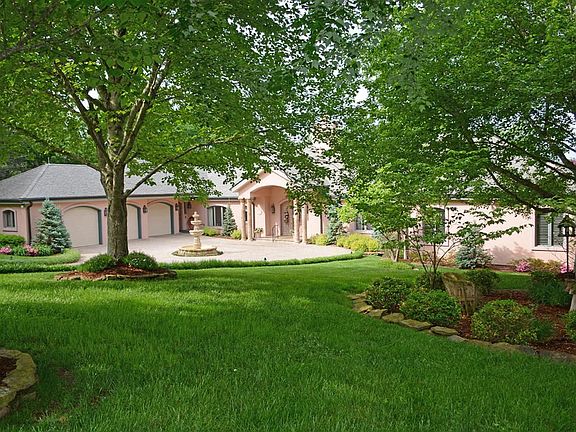 3rd image of 3720 E Eaglescliffe Dr