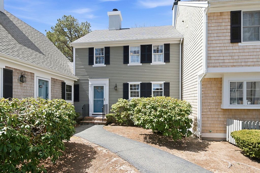 404 Admiralty Hts #404