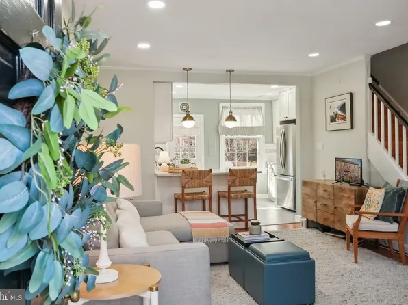 1300 S Barton St Unit 337, Arlington, VA 22204