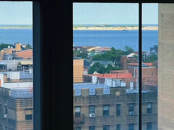 4th image of 55 Oceana Dr E #3E