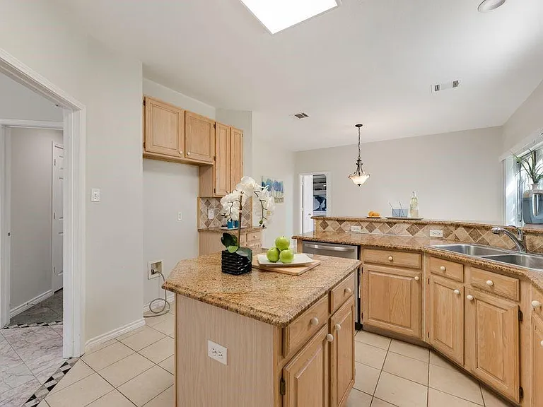 5832 Mossbrook Trl — Photo 21
