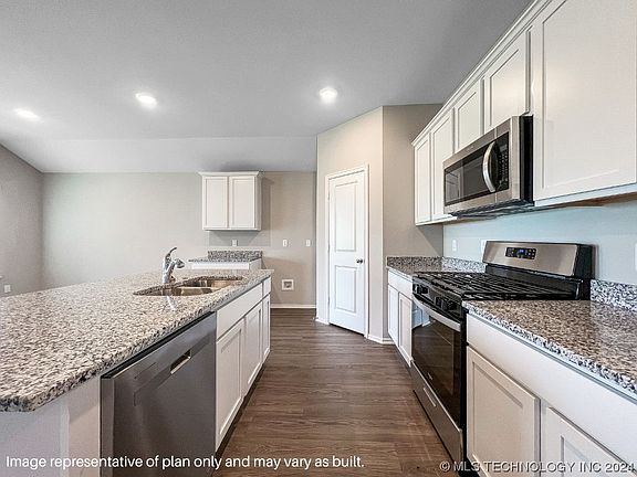 5th image of 7018 E 155th Pl S